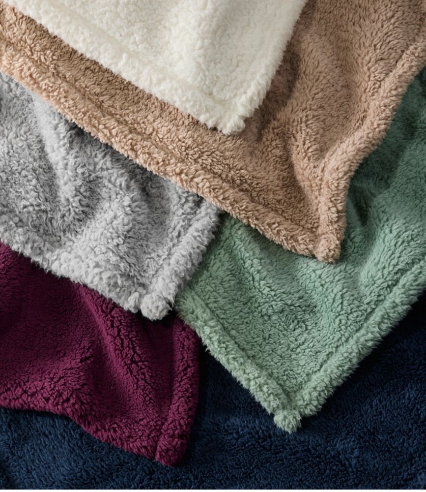 Cozy Sherpa Wearable Throw